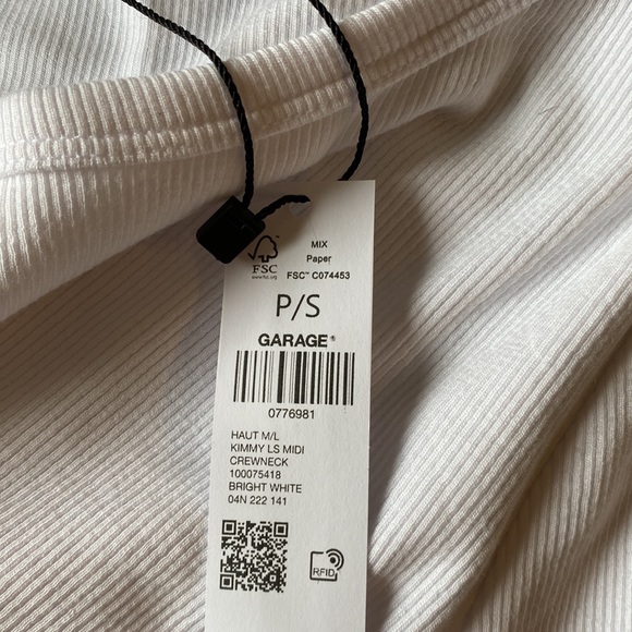 Brand new white garage long sleeve crop top - Picture 3 of 3